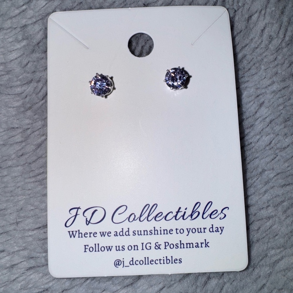 Light Purple Crystal Earrings Made w Swarovski Crystals Silver Overlay